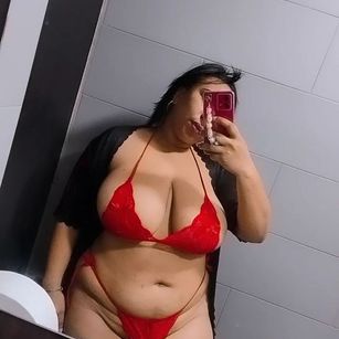 Model - MileyHudson latina