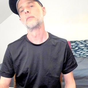 Model - marcfet shoes