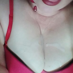 Model - Esmeralda Brown deepthroat