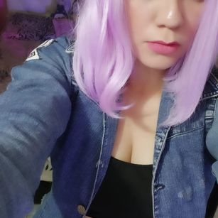 Model - Claire Bays bondage