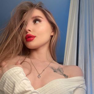 Model - queenofvibes ass