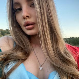 Model - queenofvibes pussy