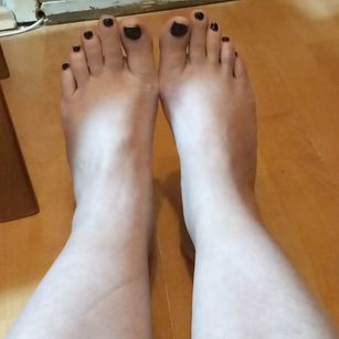Model - Mistress Maya36 toes