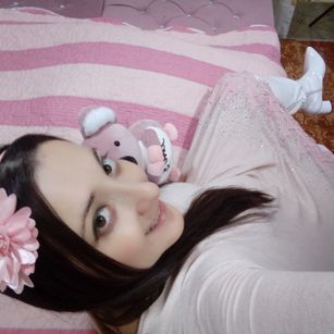 Model - HelenLatina friendly