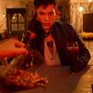 Model - Dom2travelers slave