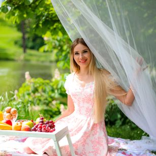 Model - Feralberry natural