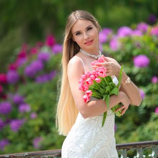 Model - Feralberry stockings