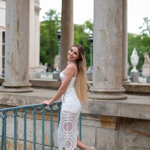 Model - Feralberry sexy