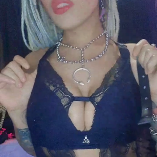 Model - Kendrita divertida