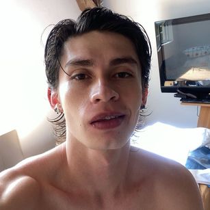 Model - Demitrius77 handsome