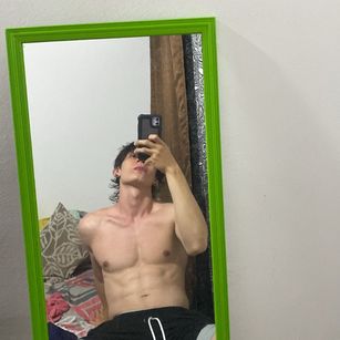 Model - Demitrius77 latino