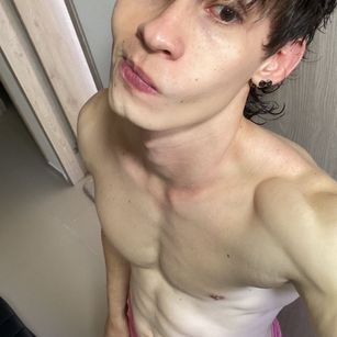 Model - Demitrius77 handsome