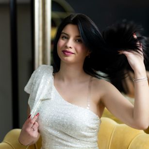 Model - AllyRose cei