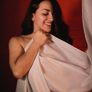 Model - Kim Kalifa petite