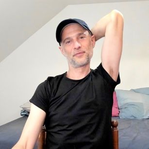 Model - marcfet shoes