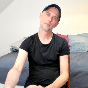 Model - marcfet foot