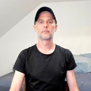 Model - marcfet shoes