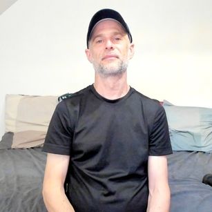 Model - marcfet slim