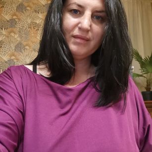 Model - Angela White heels