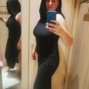 Model - Angela White curvy