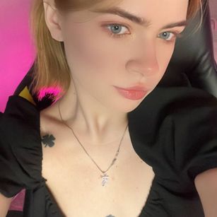 Model - Ashley_Harris natural