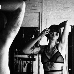 Model - Cleo Kali natural