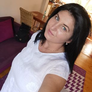 Model - Angela White milf