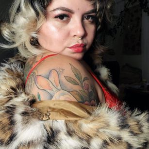 Model - Satyn Doll mistress