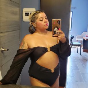 Model - Satyn Doll girlfriend