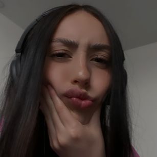 Model - Anthonela submissive