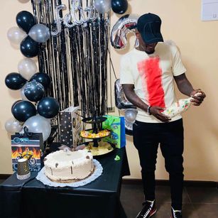 Model - Tyron_Ruler masturbation