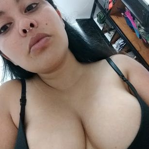 Model - Manuela Banks 1