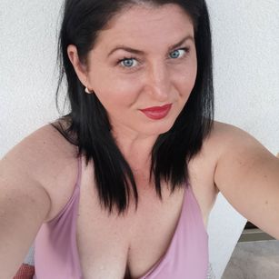 Model - Angela White fetish