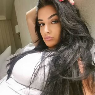 Model - Eva Banks findom