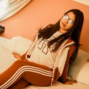 Model - Vahiolet_smith blowjob