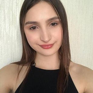 Model - Hanna blowjob