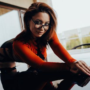 Model - MadyLuxx femdom