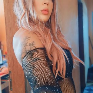 Model - Tify redhaired