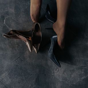 Model - Karolina Bella stockings