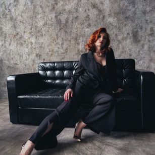 Model - Karolina Bella cei