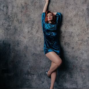 Model - Karolina Bella cei