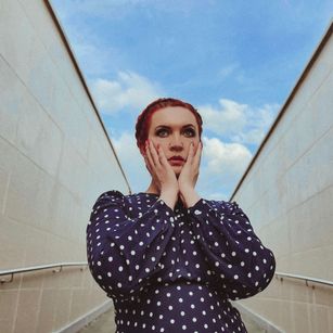 Model - Karolina Bella stockings