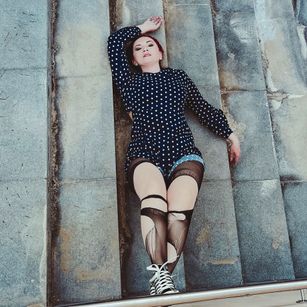 Model - Karolina Bella footfetish