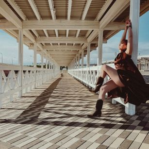 Model - Karolina Bella milf