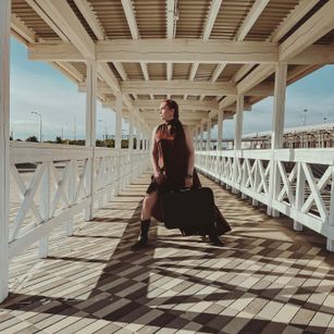 Model - Karolina Bella milf