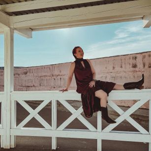 Model - Karolina Bella cei