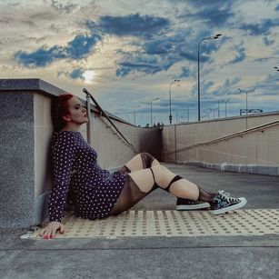 Model - Karolina Bella nylon