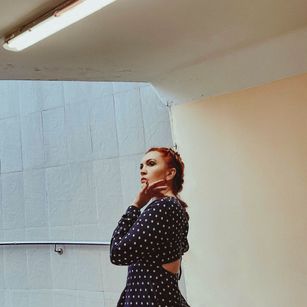 Model - Karolina Bella cei