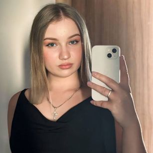 Model - Mary blueeyes