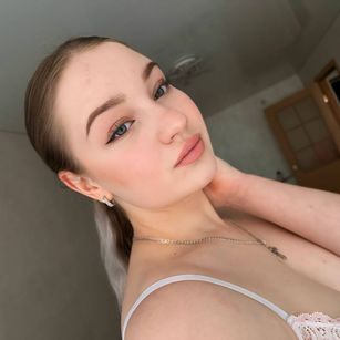 Model - Mary romantic